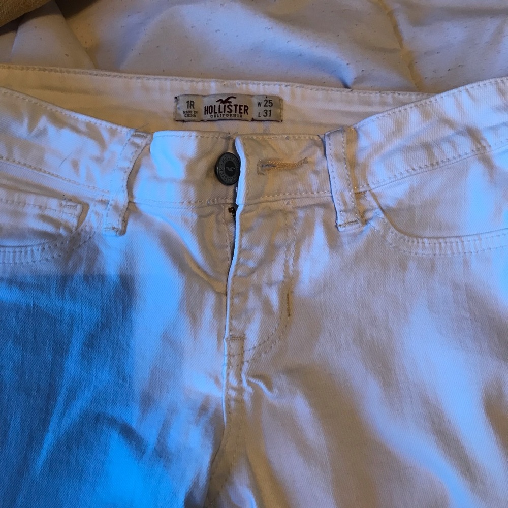 white hollister jeans